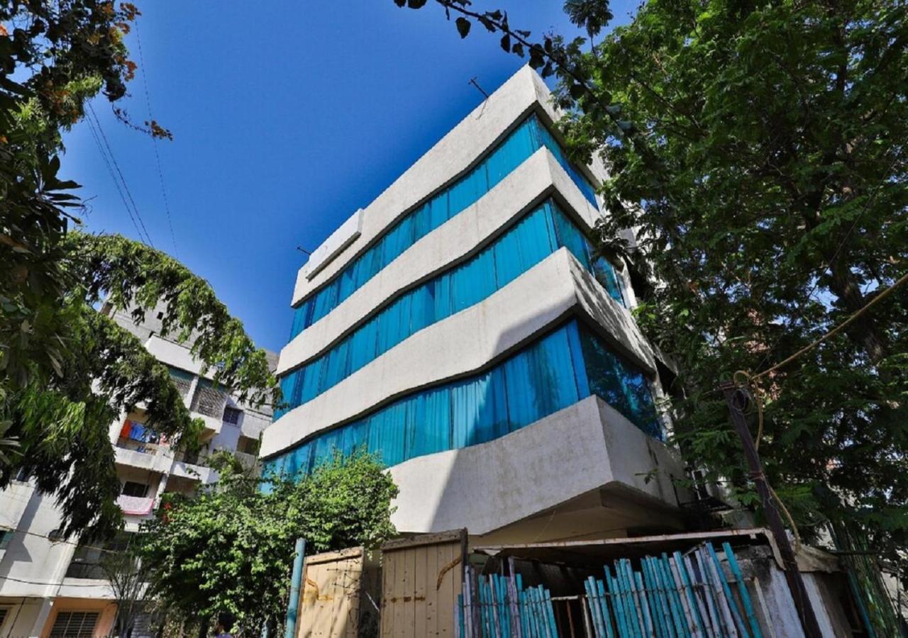 The Sky Imperial Hotel Yahvi Vadodara Extérieur photo