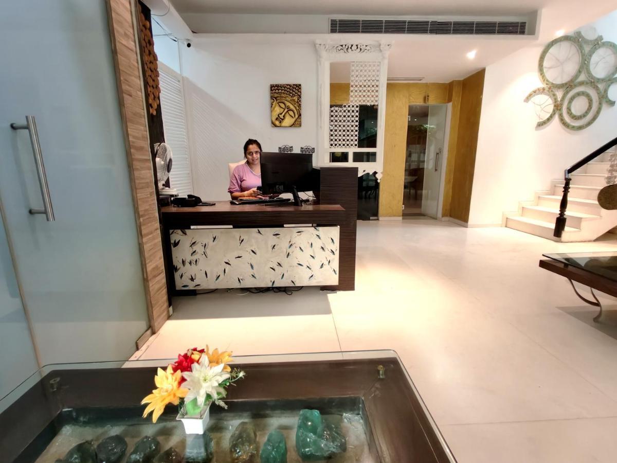 The Sky Imperial Hotel Yahvi Vadodara Extérieur photo