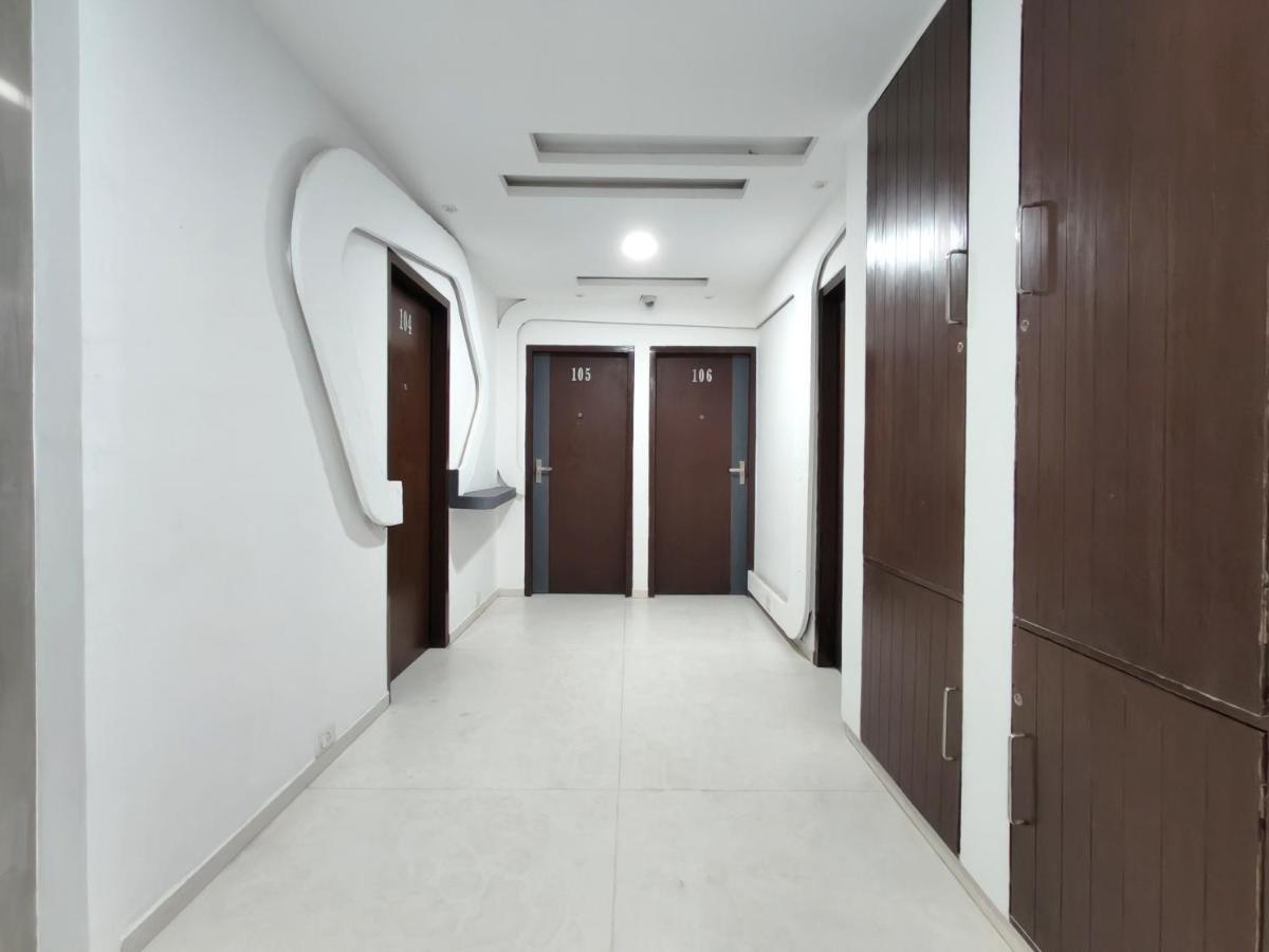 The Sky Imperial Hotel Yahvi Vadodara Extérieur photo