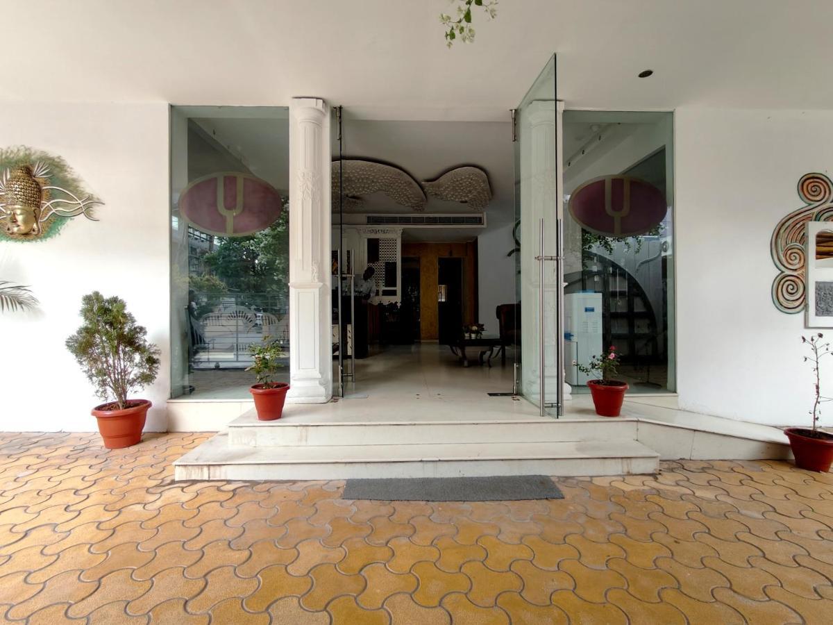 The Sky Imperial Hotel Yahvi Vadodara Extérieur photo