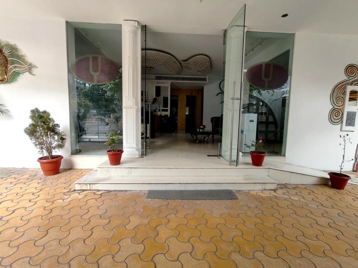 The Sky Imperial Hotel Yahvi Vadodara Extérieur photo